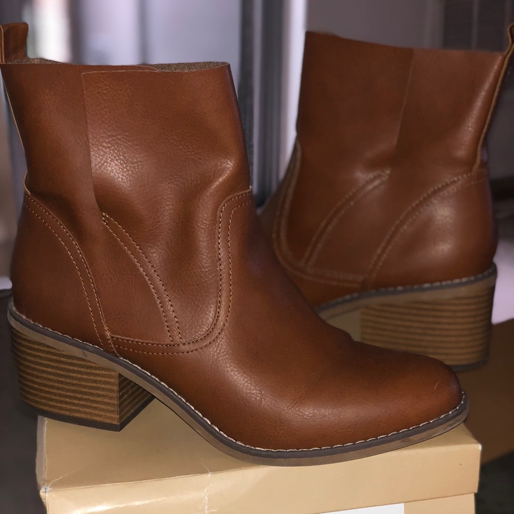 Perfect condition cognac boots
